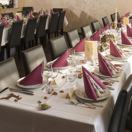 Hotel Restaurant Haesfeld Überherrn Dış mekan fotoğraf