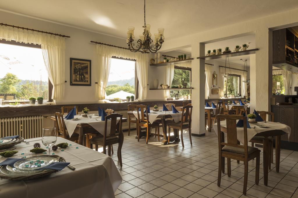 Hotel Restaurant Haesfeld Überherrn Dış mekan fotoğraf