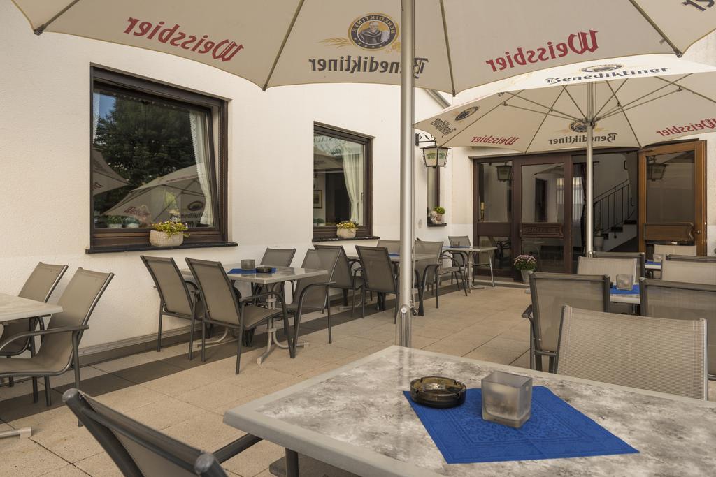 Hotel Restaurant Haesfeld Überherrn Dış mekan fotoğraf
