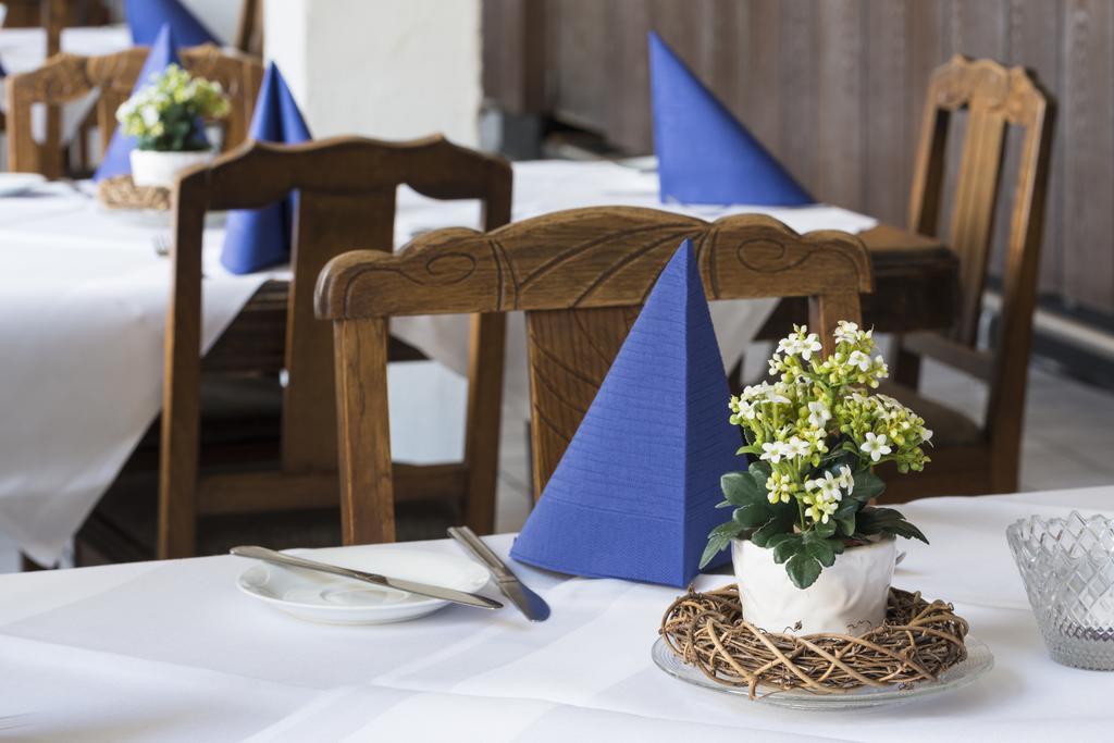 Hotel Restaurant Haesfeld Überherrn Dış mekan fotoğraf