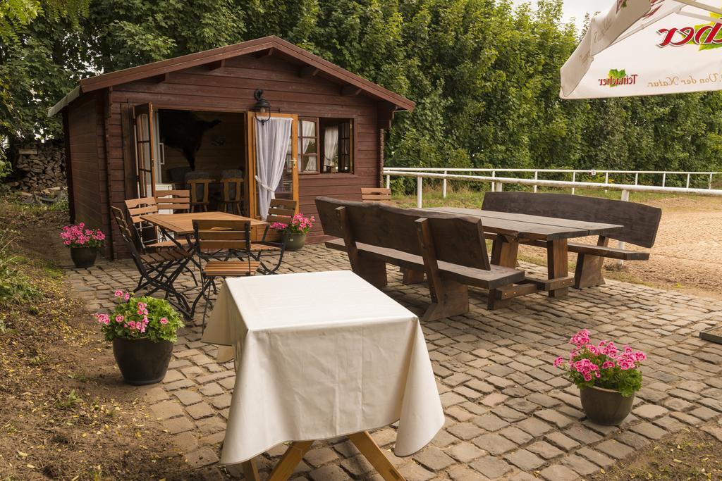 Hotel Restaurant Haesfeld Überherrn Dış mekan fotoğraf
